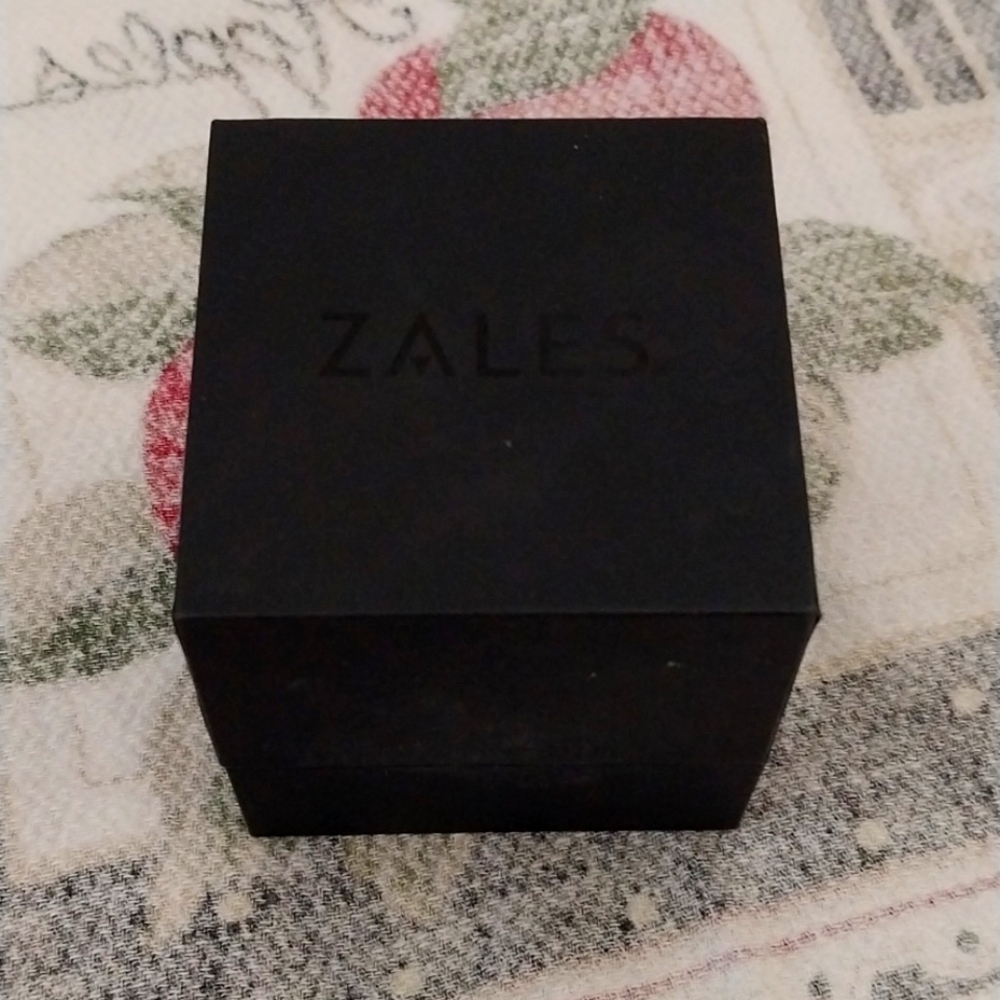 Zales size 7, PAJ 925, sterling silver engagement ring set